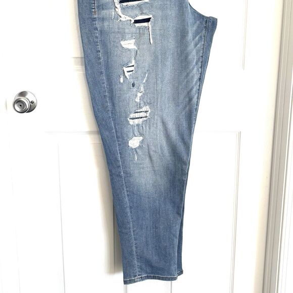 Lane Bryant Boyfriend Jeans Sz 18 (40x32)Light Wash Distressed Look New w/o Tags - Picture 3 of 16